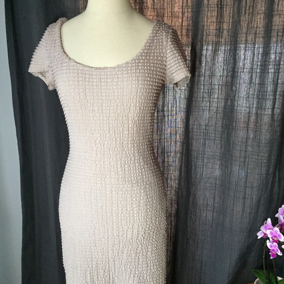 Short Sleeve Lace Ruffle Detail Dress Scoop Back S - Picture 1 of 6